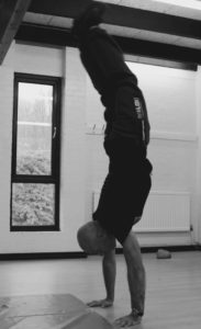 banana back handstand